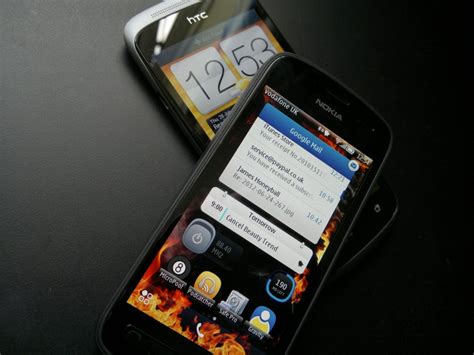 Nokia 808 Pureview vs HTC One Karşılaştırma